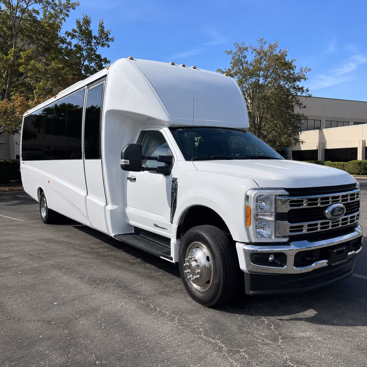 corporate airport transfer buses to fll and mia