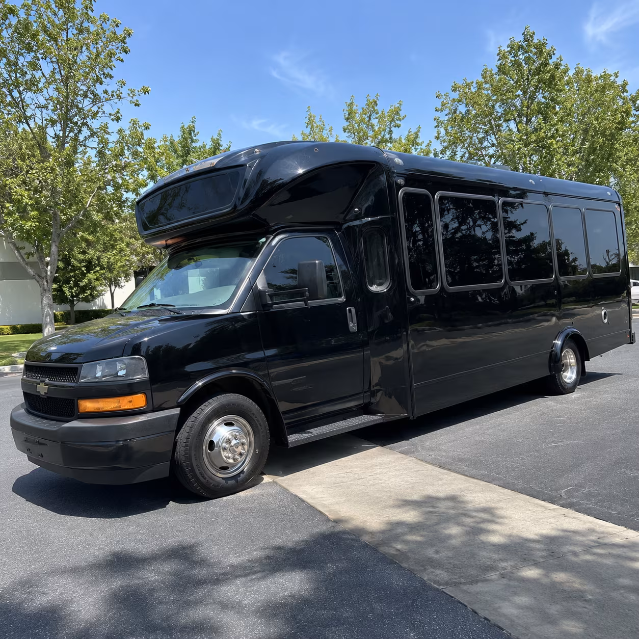margate 15 passenger party bus
