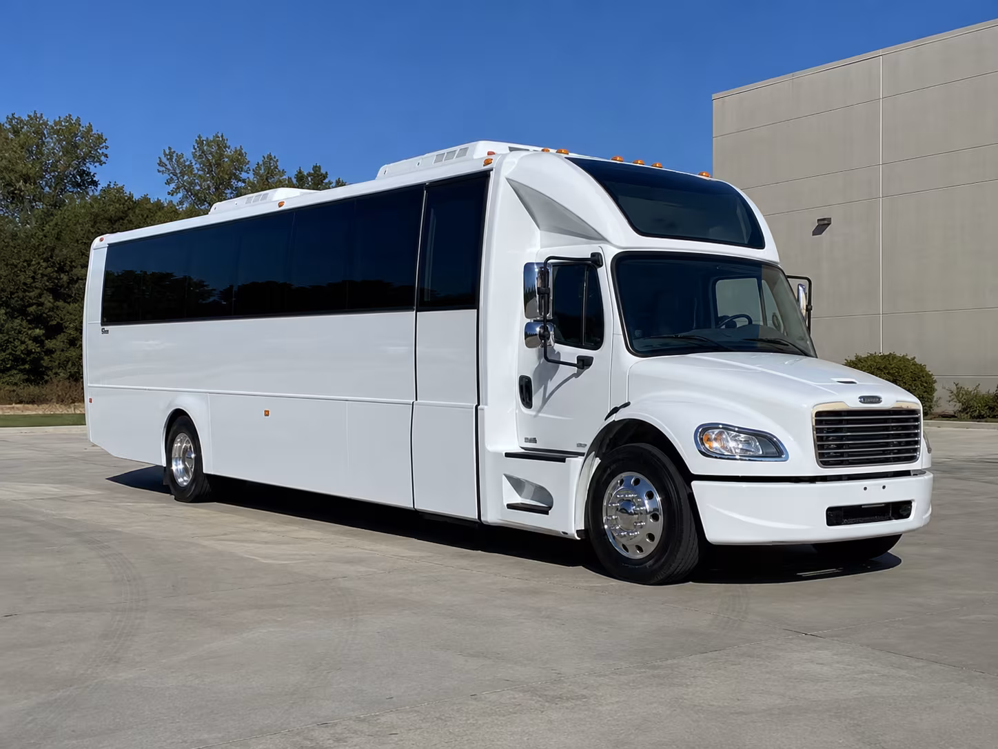 margate 28 passenger party bus